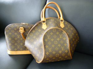 昔、買ったルイヴィトンのバッグ保管したままになっていませんか?買取専門店大吉ゆめタウン中津店でお買取りします。