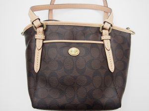 大吉鶴見店はコーチのバッグをお買取りしています。