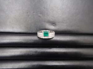 大吉鶴見店はエメラルドの指輪をお買取りしております。