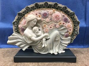 リヤドロの陶器も買取している大吉福井ショッピングシティベル店です！