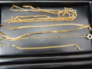 貴金属(ネックレス、ブレスレット)を買取ました。買取専門店 大吉 JR八尾店です。