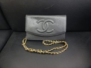 買取専門店 大吉 JR八尾店です。シャネルを買取ました。