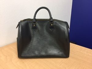 二子玉川、成城、上野毛、用賀、溝の口、駒沢、世田谷区エリアにお住まいの皆様こんにちは! 世田谷区二子玉川に御座います買取の専門店、買取専門店大吉二子玉川店です。 本日ご紹介する買取り商品はこちら！