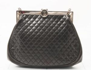 シャネル　チェーンショルダー