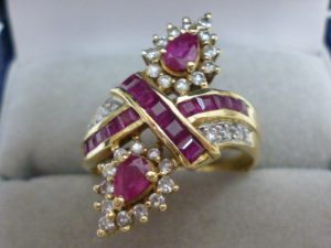 小粒なダイヤもお買取り致します。買取専門店大吉ゆめタウン中津店です。