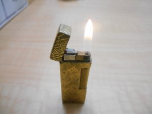 買取専門店 大吉 JR八尾店です。ダンヒル、dunhillをお買取しました。