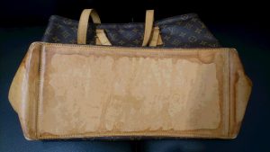 雨シミのあるブランドバッグでもお買取りします!買取専門店大吉イオンタウン仙台泉大沢店です!