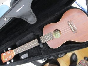 コンサートウクレレ