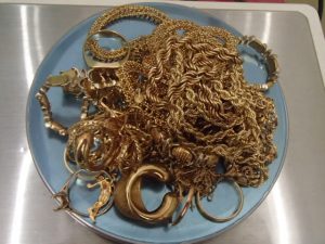 金・プラチナなど貴金属を売るなら買取専門店 大吉ゆめタウン八代店へ!