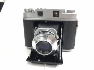 逗子・買取・大吉逗子店・生前整理・楽天リサーチ,ライカ,化粧品,口紅,カルティエ,ダンヒル,ライター、工具,マキタ,リョービ,紙幣,中国紙幣,銀製、食器、皿,ヴィトン,ケータイ、べっ甲,かんざし,時計.ジーショック -、象牙,麻雀、スワロフスキー、時計、ブランド 、セイコー、バーバリー,バーバリーズ ,金券、カメラ、レンズ ダイヤモンド 、コーチ、シグネチャー、カメラ。コンパクトカメラ、リコーニコン (1)