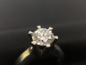 ダイヤモンドの買取店と言えば？？大吉 おけがわマイン店で決まり！