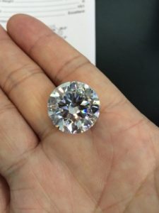ダイヤモンドのお買取りは池田市の大吉 池田店