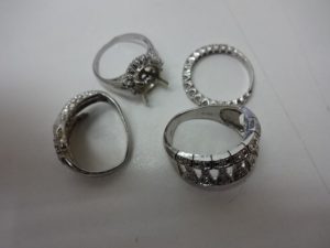 大吉調布店で買取したプラチナ