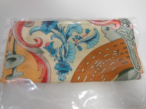 大吉大船店、スカーフを買取りしました！