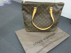 大吉久留米店でLV・GUCCI・PRADAの買取をさせて頂きました!