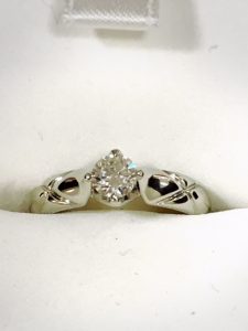 ダイヤモンド　D-VVS1－Very　Good－None