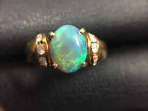 オパールの買取なら大吉長崎屋小樽店へお任せ下さい！