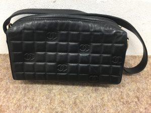 シャネルの昔のバッグを売りたいなら、買取専門店大吉福井ショッピングシティベル店にお任せください!