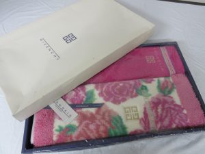 ジバンシーのタオルの買取を致しました！大吉羽曳野店