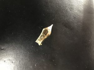 万年筆のペン先、買取専門店大吉 円山公園店へお持ちください。