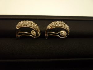 プラチナ ダイヤ ピアス 売る 大分