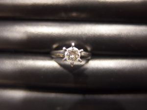 関内でダイヤモンドを売るなら買取専門店 大吉 カトレヤプラザ伊勢佐木店。