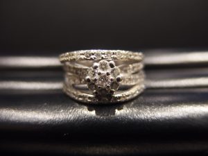 関内でダイヤモンドを売るなら買取専門店 大吉 カトレヤプラザ伊勢佐木店。