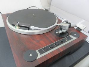 レコードプレーヤー