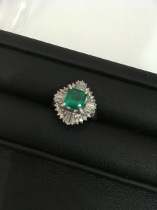 篠山市の皆様、サファイアの買取なら大吉キッピーモール三田店へ。