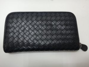 大吉調布店で買取したボッテガのサイフ
