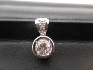 ダイヤの買取なら大吉伊勢崎店へ