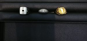 大吉長崎屋小樽店では、【ダイヤのリング】から【石の取れたリング】まで・・・何でもお買取り致します!