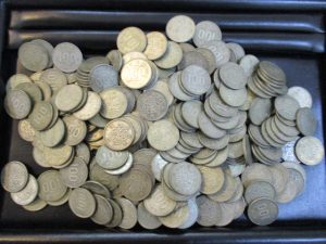 大吉 武蔵小金井店 100円銀貨の画像です。