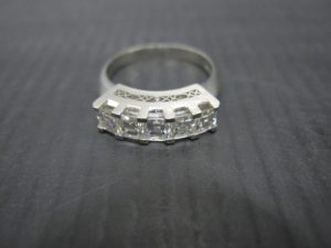 京都、奈良にあるダイヤ付きのプラチナリングの買取はガーデンモール木津川店へ