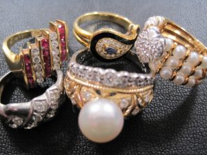 ジュエリー　貴金属の買取ならイオン厚木4階　買取専門店大吉厚木ガーデンシティ店です。