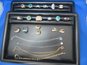 貴金属　金　プラチナ  アクセサリーをお買取りさせて頂きました。