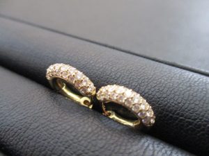 お客様よりピアスをお買取りさせていただきました。貴金属のお買取りは大吉松江店にお任せください!