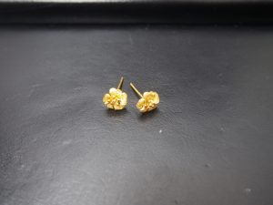 金のピアスをお買取り致しました大吉鶴見店です。