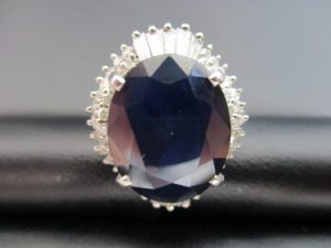 色石高価買取。生駒駅からすぐの買取専門店大吉グリーンヒルいこま店でお買取させて頂きました色石の画像です。