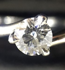 ダイヤモンドリングのお買取りなら天神橋筋商店街の大吉へ