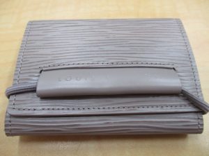 ブランド品高価買取致します。生駒駅からすぐの買取専門店大吉グリーンヒルいこま店でお買取させて頂きましたブランド品の画像です。