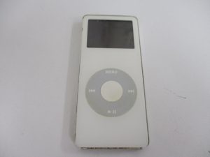 古いiPodもお買取致します。生駒駅からすぐの買取専門店大吉グリーンヒルいこま店でお買取しましたiPodの画像です。