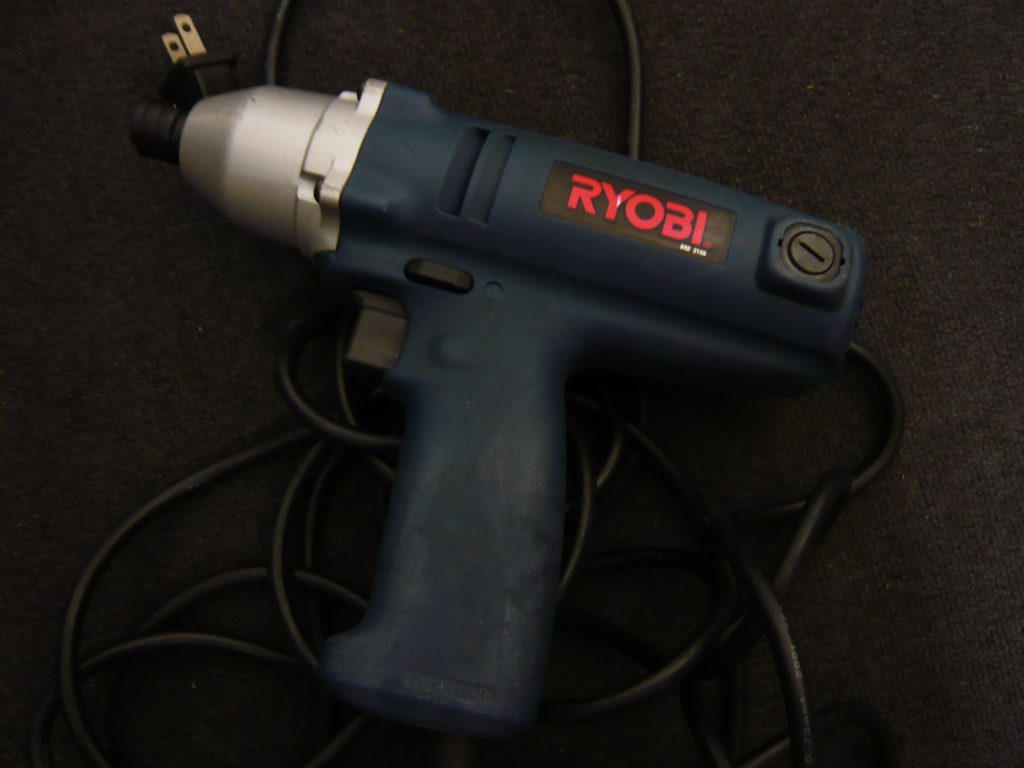 インパクトドライバー