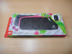 Nintendo Switchキャリングケース スプラトゥーン2エディション 　画面保護シート付き