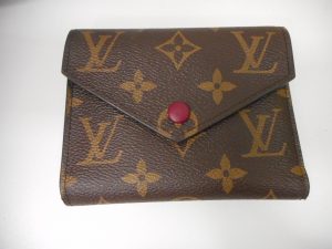 ルイ・ヴィトン(二つ折り財布) をお買取させていただきました。大吉サンシパーク桑名店!