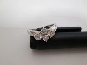 富士市でダイヤリングの買取は大吉アピタ富士吉原店へ