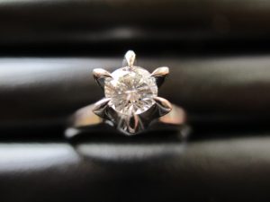 大吉 武蔵小金井店 プラチナ　ダイヤリングの画像です。