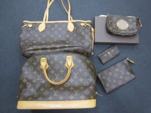 大吉本八幡店，ルイヴィトンをお買取り致しました。