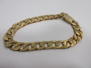 大吉アピタ富士吉原店、金のブレスレットを買取りしました!