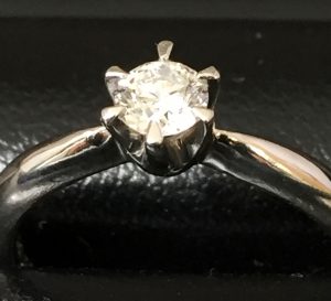 ダイヤのお買取りなら天神橋筋商店街の大吉へ